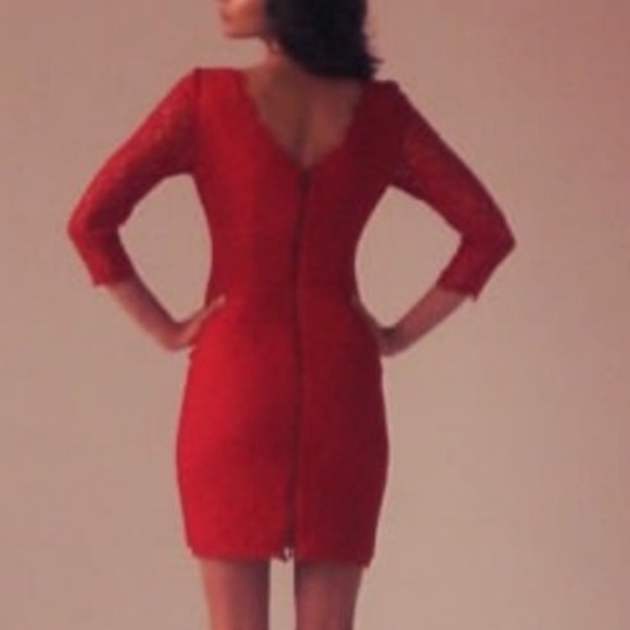 Red lace sheath dress - Picture 3 of 11